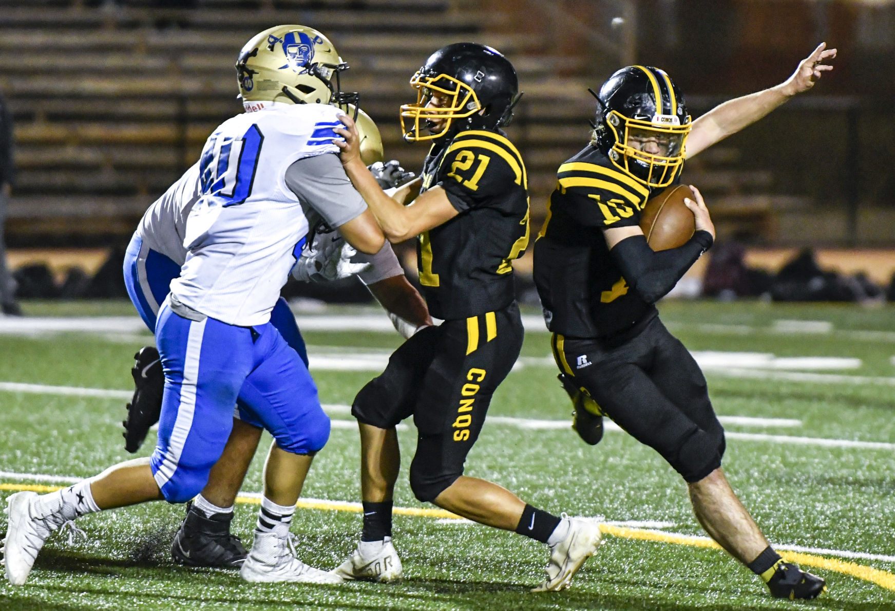 101521 CI Cabrillo football 07.JPG